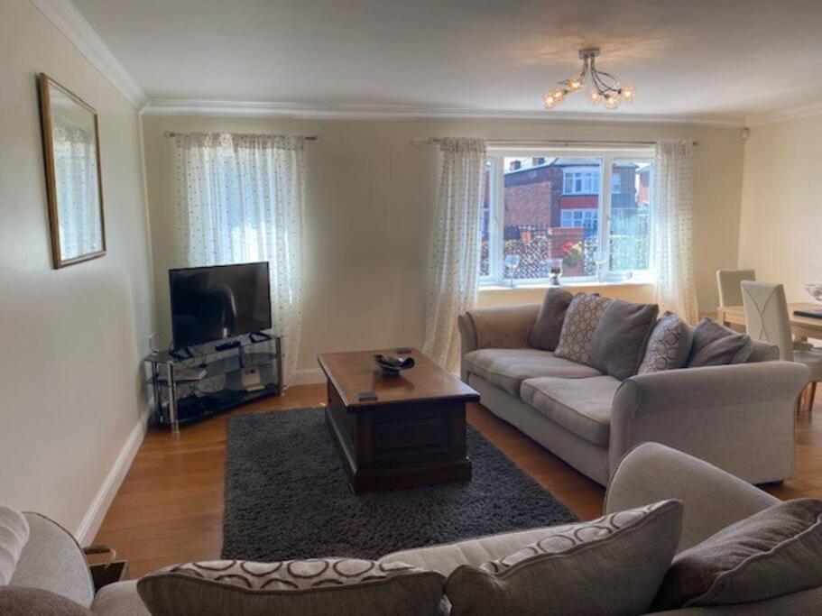 Spacious 2 Bedroom Apartment Cleethorpes Exterior foto